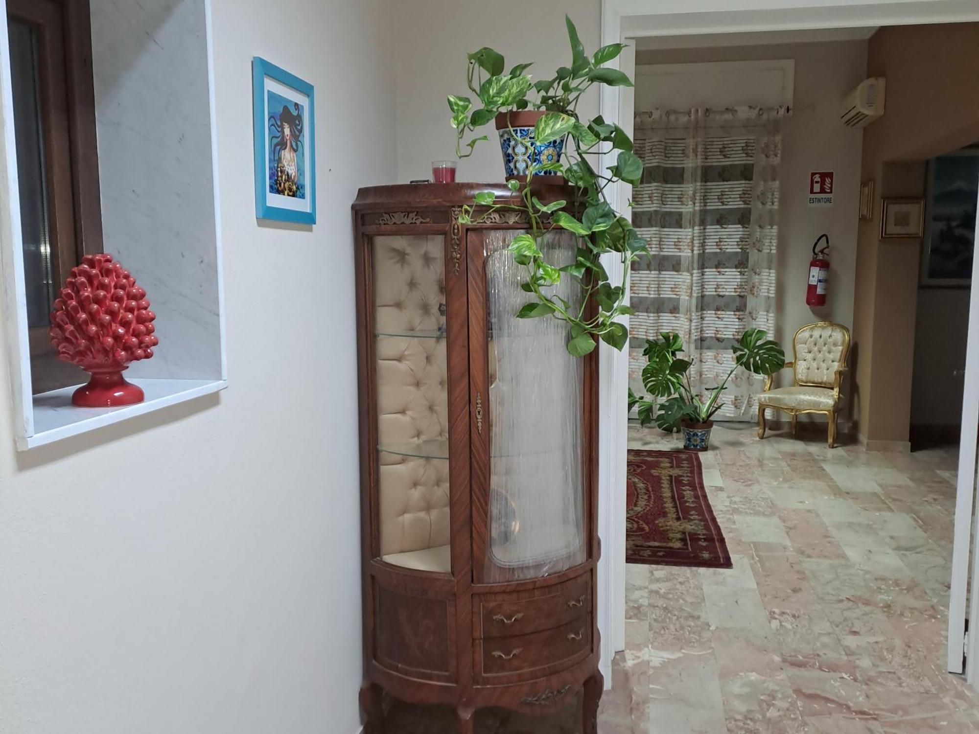 B&B Domus Pina Катания Екстериор снимка
