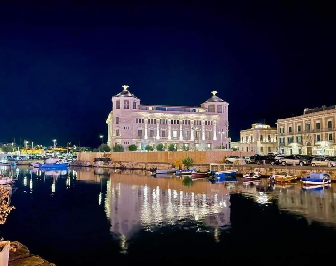 B&B Domus Pina Катания Екстериор снимка